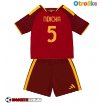 Otroške Nogometnih dresov AS Roma Evan Ndicka #5 Domači 2026-27 Kratki rokavi (+ hlače)